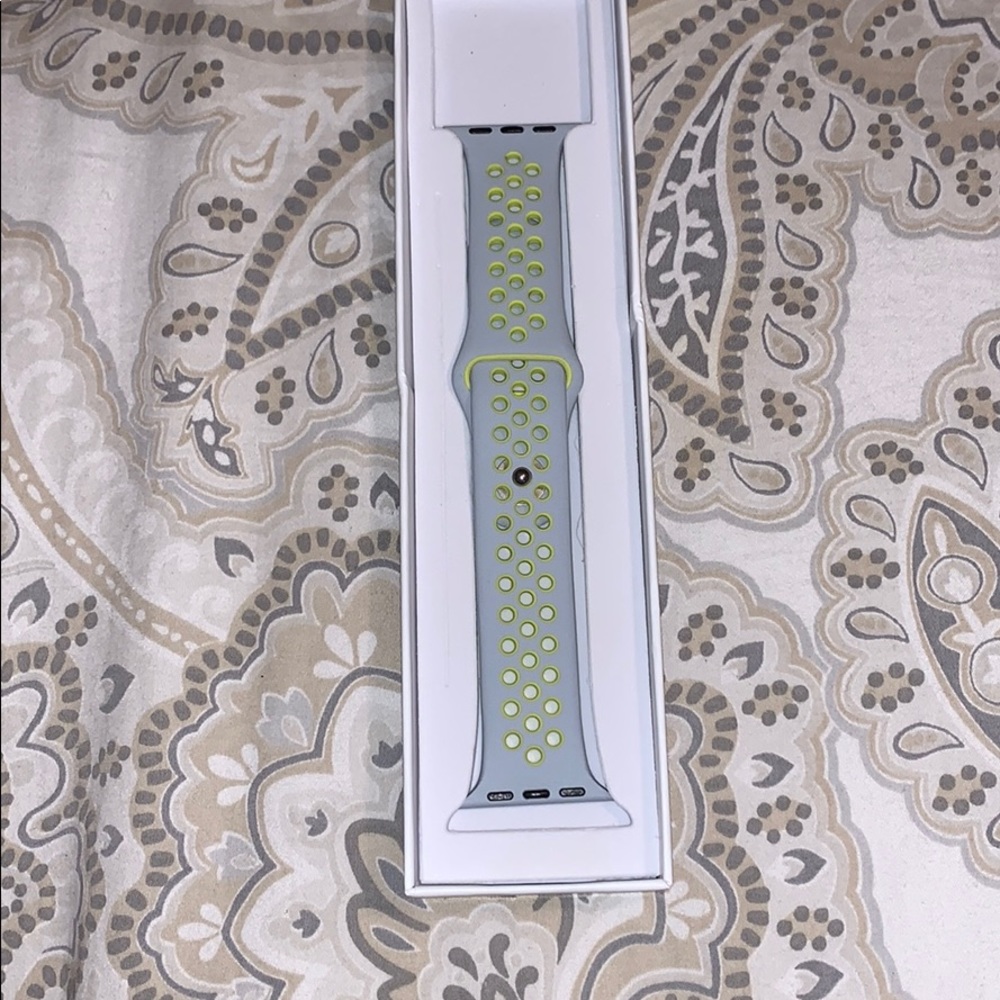 ❌SOLD❌      Gray and Green Apple Watch Band